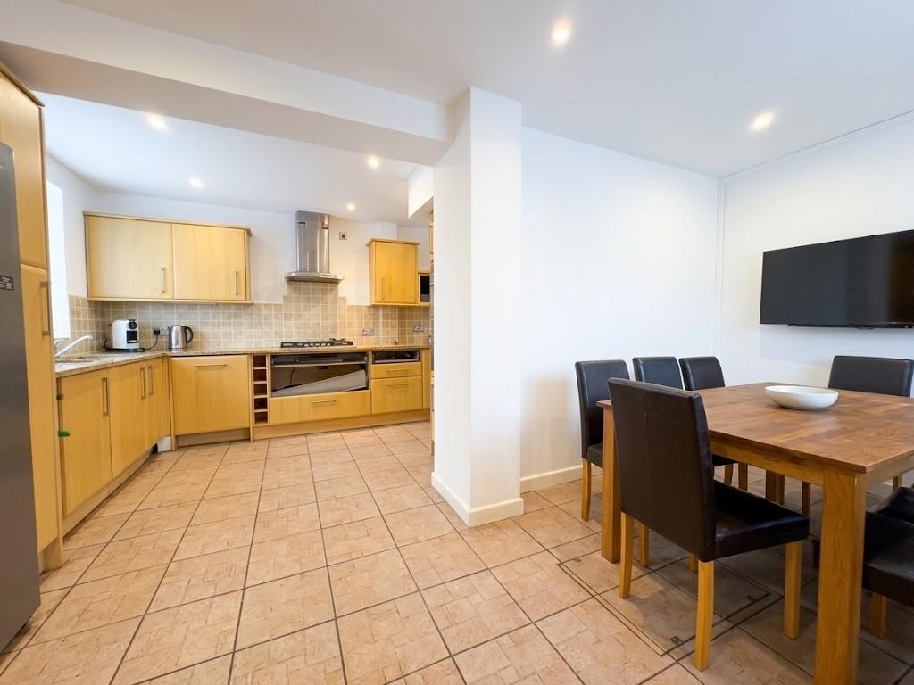 Marlborough Avenue, Edgware, HA8, Edgware